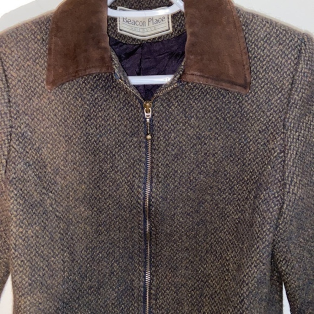 Beacon Place vintage wool blazer, genuine leather collar, made in USA
